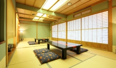 LARGE JAPANESE ROOM