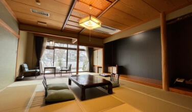 GARDEN VIEW ROOM (OUT BATH)