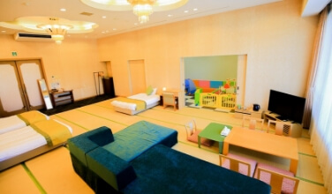 DX TWIN ROOM WITH KIDS ROOM