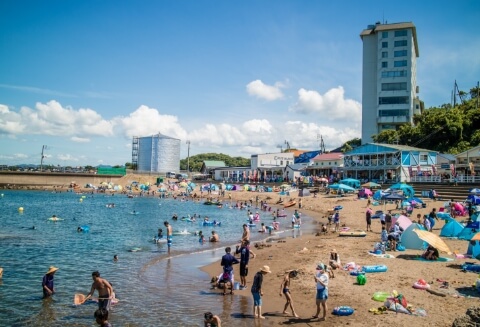 番神岬の海水浴場