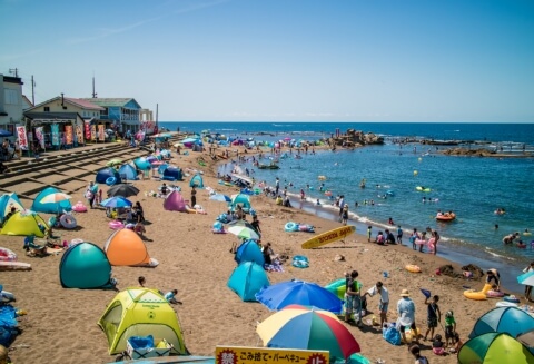 番神岬の海水浴場