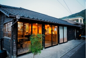 山下商店甑島本店